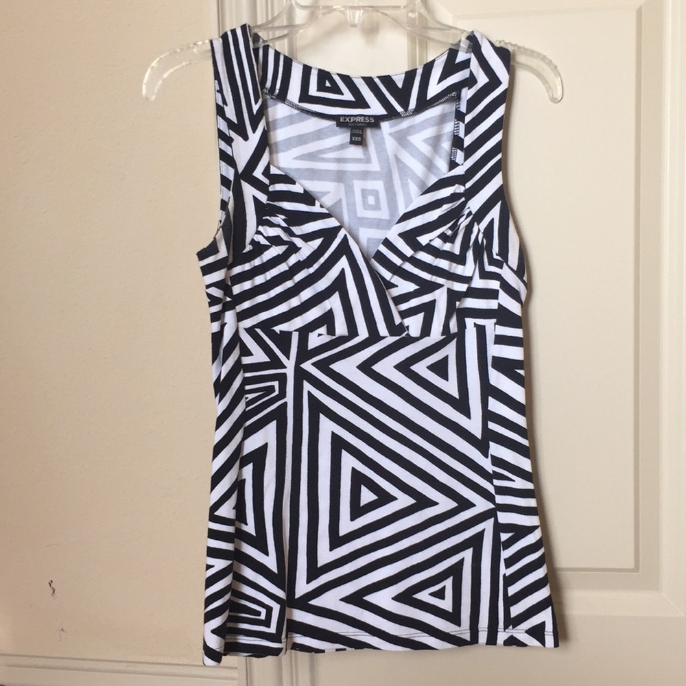 🎉BOGO Free!🎉 EXPRESS “Sexy Basic” Top